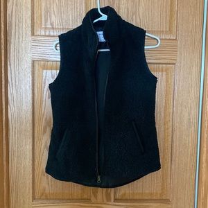 Old navy black Sherpa vest